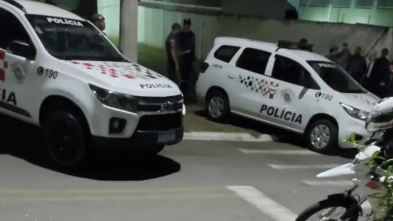 Homem é morto a tiros na frente da casa do pai em São José dos Campos