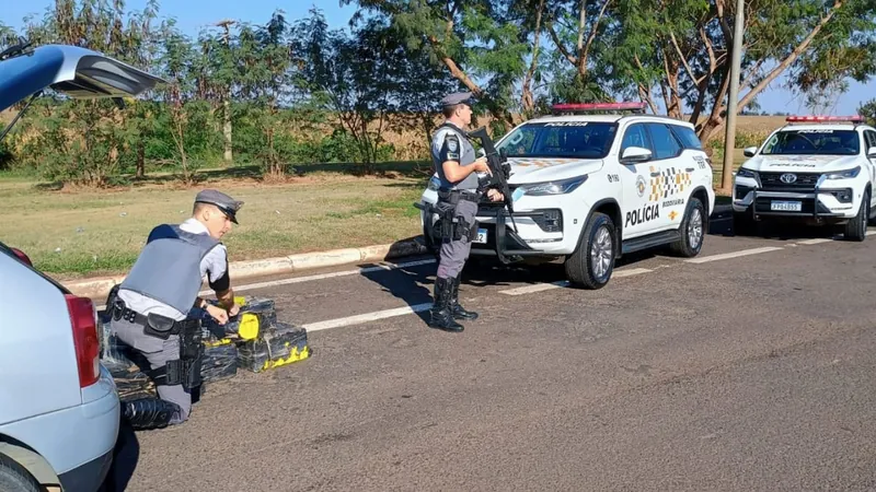 Mulheres são presas com 100 Kg de maconha em rodovia de Palmital