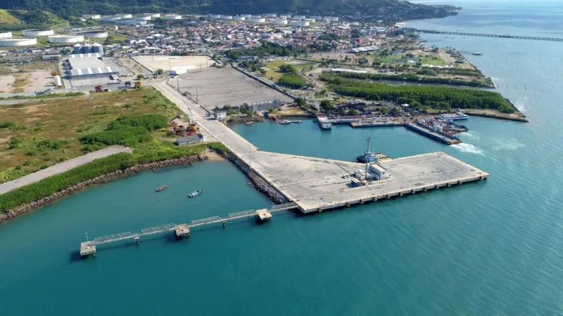 Porto de São Sebastião bate recorde histórico de movimentação no 1º semestre