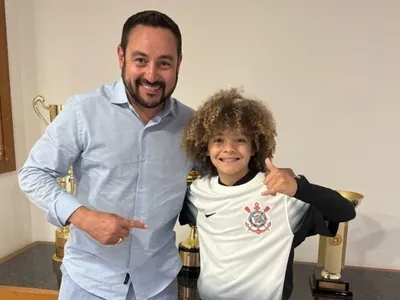 Após negociar com Palmeiras, jogador de 10 anos segue no Corinthians