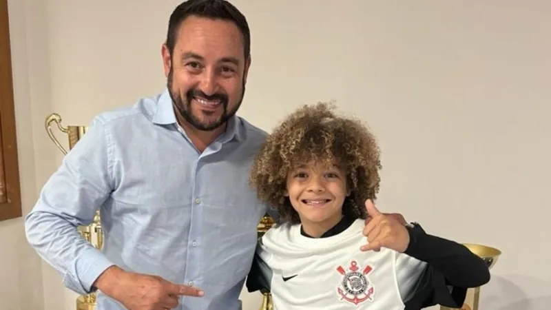 Após negociar com Palmeiras, jogador de 10 anos segue no Corinthians