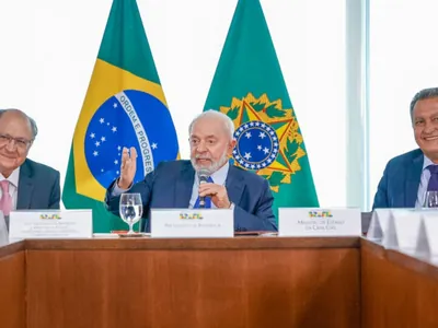 Reinaldo: Imprensa descontextualiza fala de Lula – “Se piada for infeliz, pior”