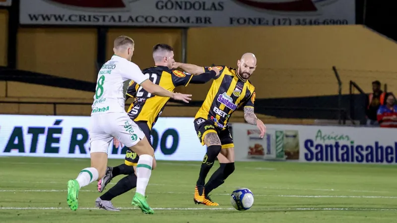 Novorizontino bate a Chapecoense e chega ao G4 da Série B