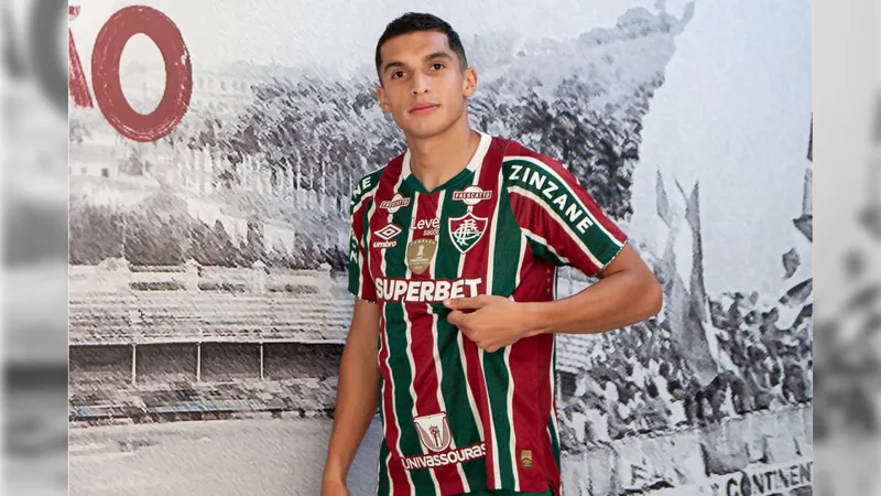 Kevin Serna, do Fluminense, sofre uma lesão no músculo posterior da coxa esquerda