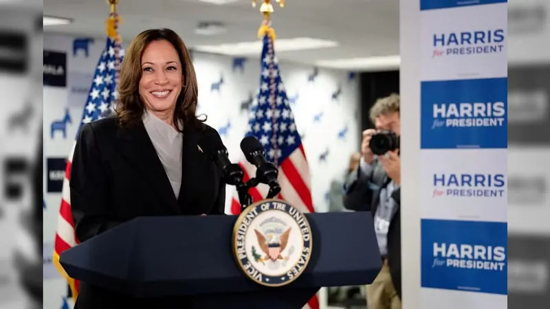 Kamala Harris aparece como favorita em pesquisa para eleições americanas