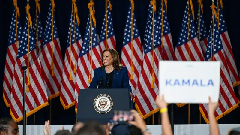 Em primeiro comício, Kamala volta a criticar Trump, fala sobre aborto e armas