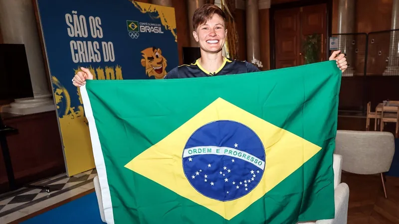 'Ficha não caiu', comemora porta-bandeira do Brasil na abertura de Paris-2024