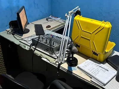 Operação da PF fecha duas rádios piratas e prende um homem em Campinas