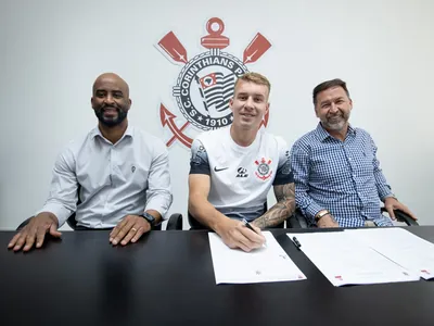 Corinthians anuncia a contratação do volante Charles até o fim de 2028