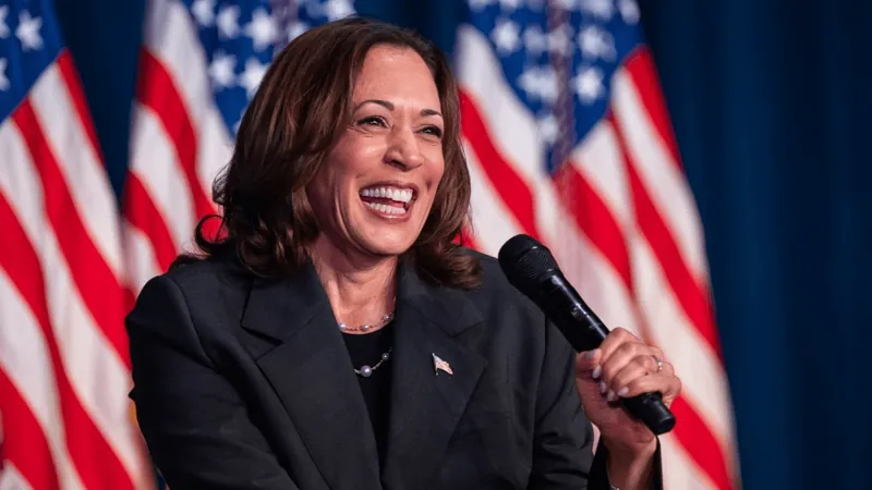 Como o retorno de Saturno influencia Kamala Harris em disputa política nos EUA?