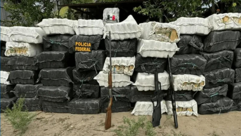 Polícia Federal apreende 4 toneladas de cocaína na região amazônica