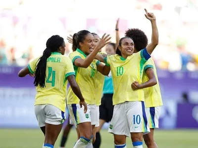 Com golaço de Gabi Nunes, Brasil vence na estreia do futebol