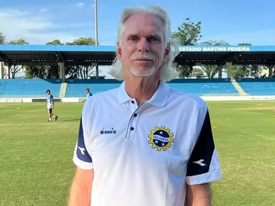 Fim do contrato: Sérgio Guedes não é mais treinador do São José Esporte Clube
