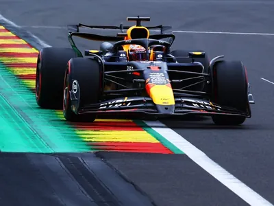 Max Verstappen domina e lidera primeiro treino livre do GP da Bélgica