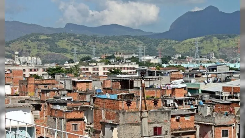 Suposta ordem do tráfico proíbe transporte de moto por aplicativo em Manguinhos