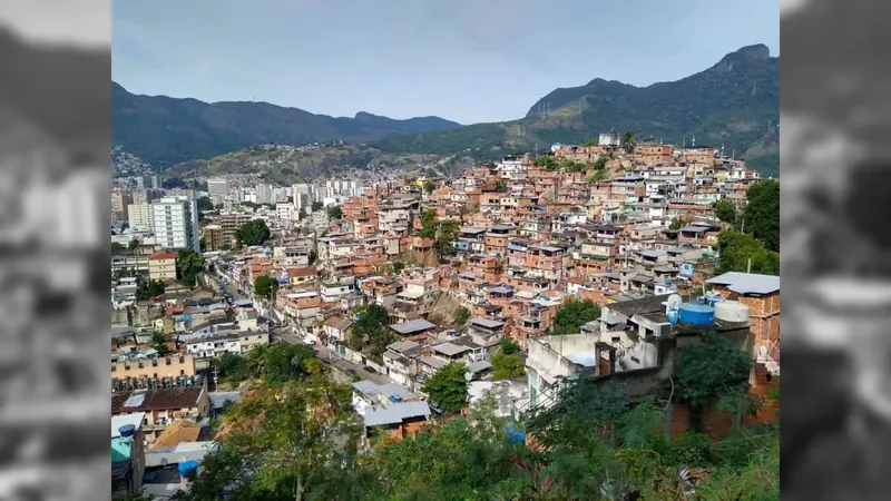 Chefe do tráfico de drogas do Morro dos Macacos é preso durante operação da Polícia Militar