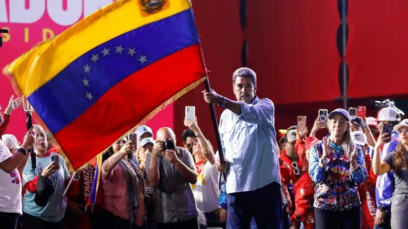 Nicolás Maduro é reeleito na Venezuela, segundo Conselho Nacional Eleitoral