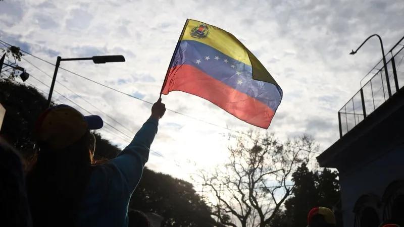 Justiça da Venezuela convoca partidos para auditar resultado de eleição