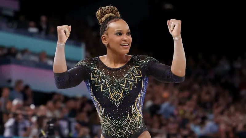 Rebeca Andrade, Flávia Saraiva e Julia Soares vão para as finais da ginástica