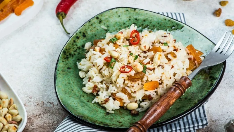 Arroz indiano com especiarias é muito perfumado e combina com peixe; aprenda