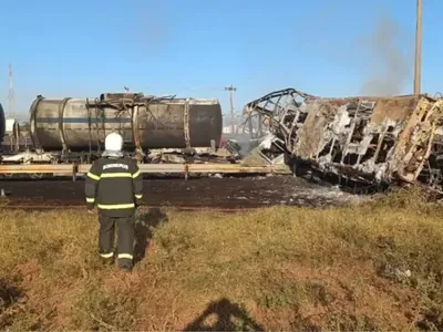 Colisão entre caminhões e ônibus deixa cinco mortos e 16 feridos no MT