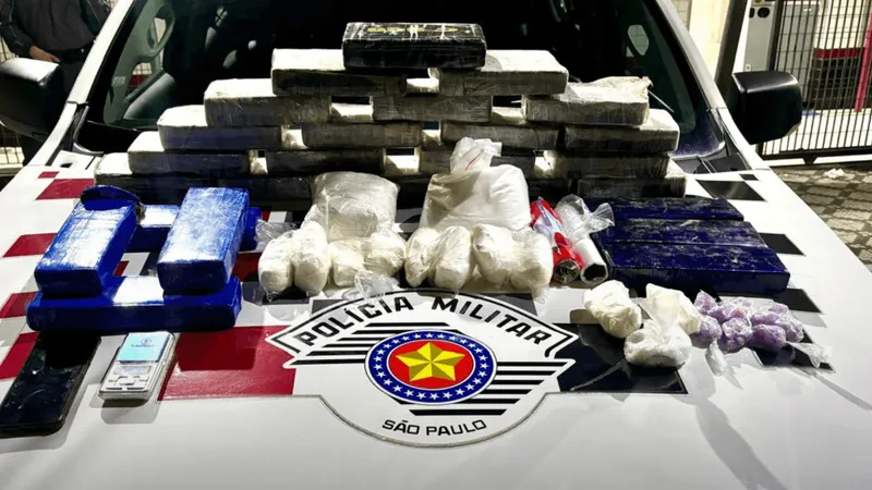 PM prende quadrilha com mais de 30 kg de drogas em Taubaté