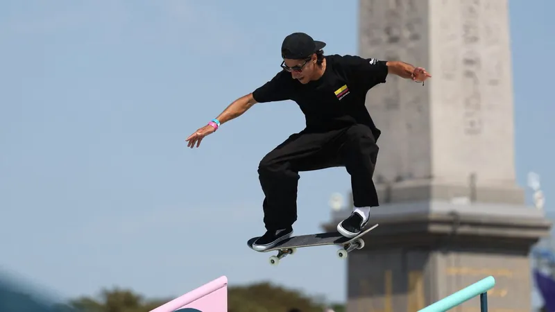 Colombiano explica dedo do meio em prova do skate em Paris: "Momento de raiva"