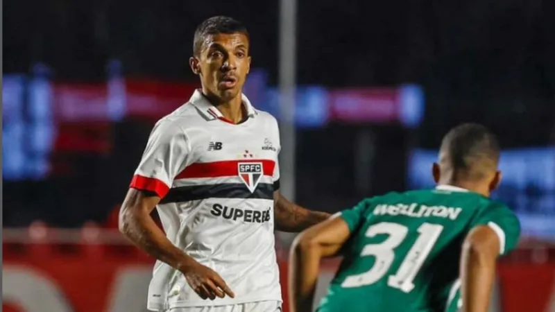 Luiz Gustavo aprova 0 a 0 do São Paulo com o Botafogo: "Agora a volta é em casa"