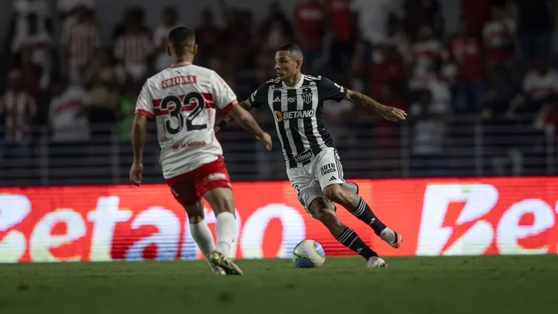 CRB faz 2 gols no início, mas Atlético-MG busca empate fora de casa