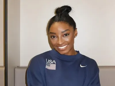 Mãe biológica de Simone Biles pede perdão à filha após abandono