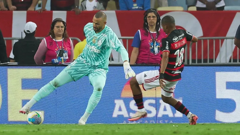 Weverton vê momento mais instável no Palmeiras: "Não lembro de tantas derrotas"