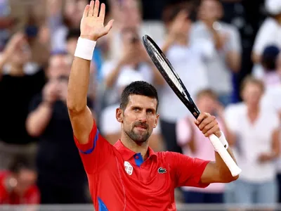 Tênis: Djokovic vence Tsitsipas e vai para sua quarta semifinal olímpica