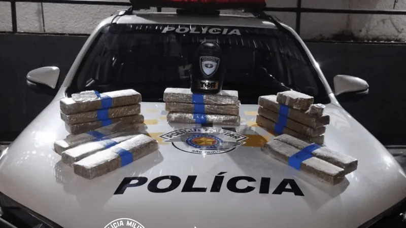 Motorista é preso com 15 kg de drogas após perseguição em São José dos Campos