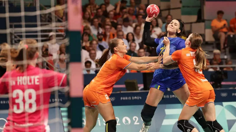 Brasil perde da Holanda no handebol feminino e se complica por vaga nas quartas