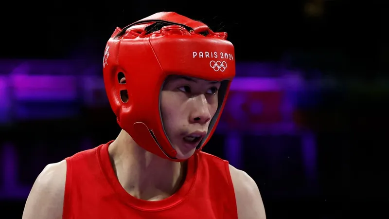 Envolvida em polêmica de gênero, taiwanesa vence e garante medalha no boxe