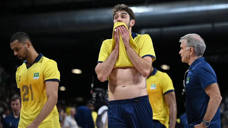 Brasil perde para os Estados Unidos e é eliminado nas quartas do vôlei masculino