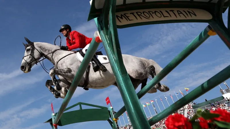 Cavalo de jogador alemão do 7 a 1 conquista o ouro nos saltos na Olimpíada