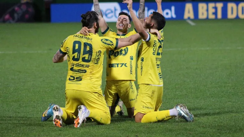 Mirassol bate a Chapecoense fora de casa e se mantém na terceira posição