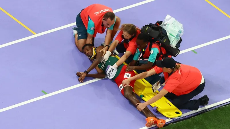 Recordista mundial leva tombo e deixa final dos 3000m com obstáculos de maca