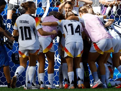 Alemanha vence Espanha e fica com bronze no futebol feminino