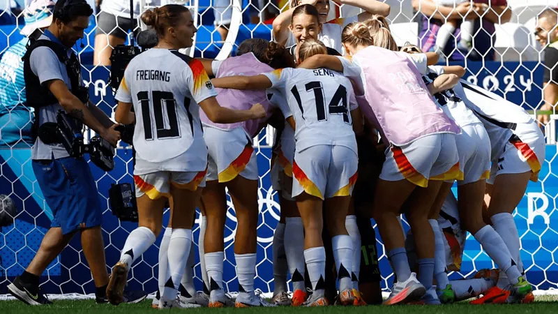 Alemanha vence Espanha e fica com bronze no futebol feminino