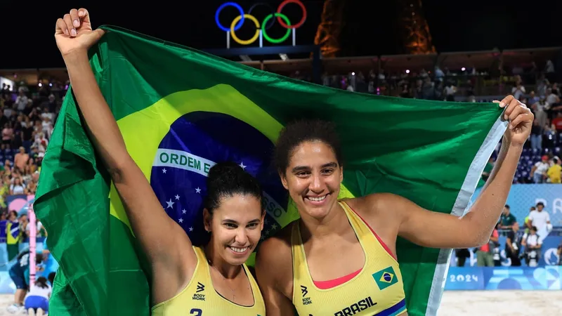 Duda e Ana Patrícia superam dupla canadense e conquistam o 3º ouro do Brasil