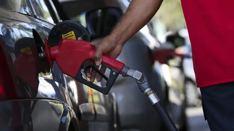 ANP: Preço médio da gasolina fecha 2024 em alta de 10,2%