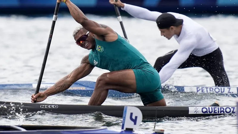 Isaquias Queiroz vai curtir dias de turista após medalha na Olimpíada de 2024