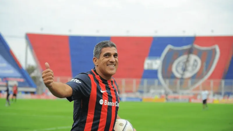 Silas revive gol histórico pelo San Lorenzo e momento com Maradona