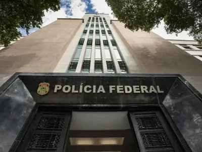 Telefones e papeis com informações sobre eleitores são apreendidos em operação contra candidata