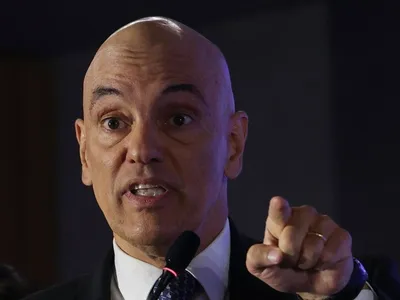 Alexandre de Moraes autorizou prisão de Braga Netto, realizada neste sábado (14)