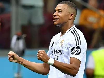 Real Madrid bate Atalanta e é campeão da Supercopa em estreia com gol de Mbappé