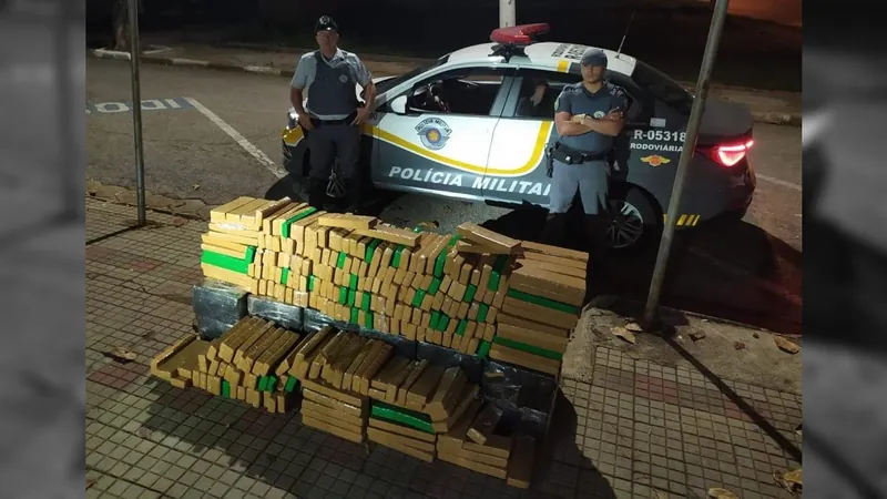 PM Rodoviária apreende mais de 500 kg de maconha em Tatuí