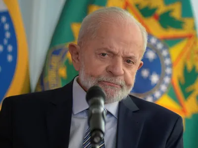 Lula se reúne com número 2 do Itamaraty para discutir tensão com a Venezuela